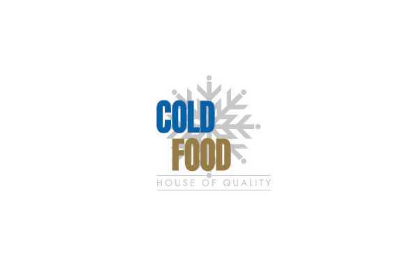 一家名為寒冷的食物的餐廳logo。logo采用雪花的元素表達了名稱中寒冷的意思。文字的顏色上也選用了冷色調(diào)的藍色