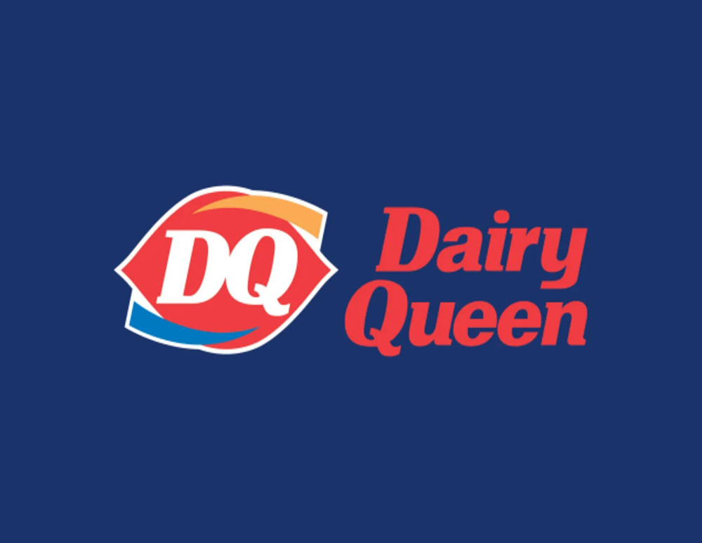 DQ冰雪皇后LOGO創(chuàng)意是以DQ的品牌首字母配合紅藍(lán)視覺(jué)強(qiáng)烈的顏色
