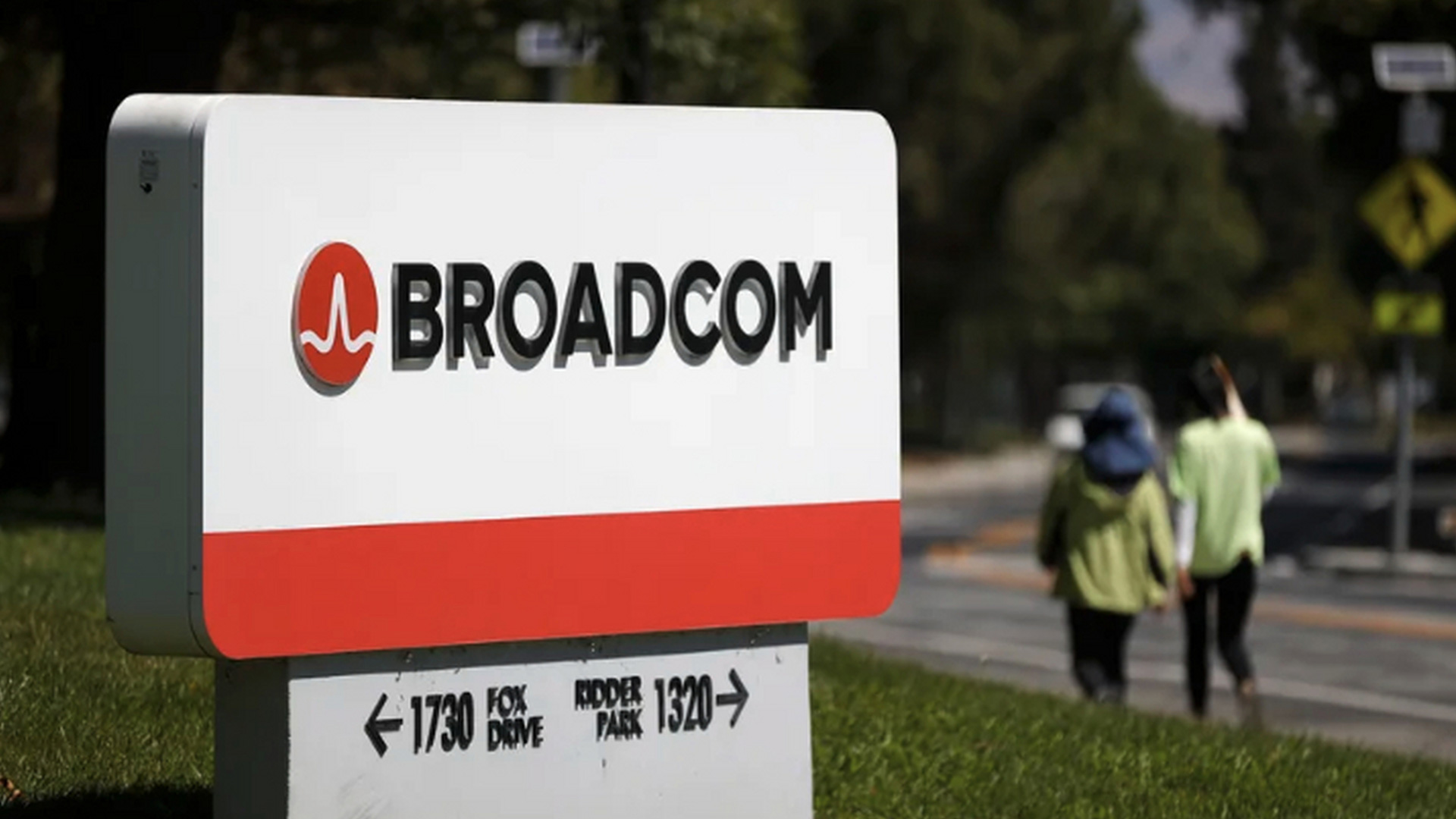 Broadcom博通芯片公司logo設計戶外標識/